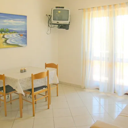 Apartments Rina Primosten Exterior photo