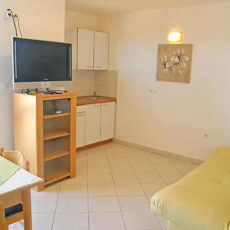 Apartments Rina Primosten Exterior photo